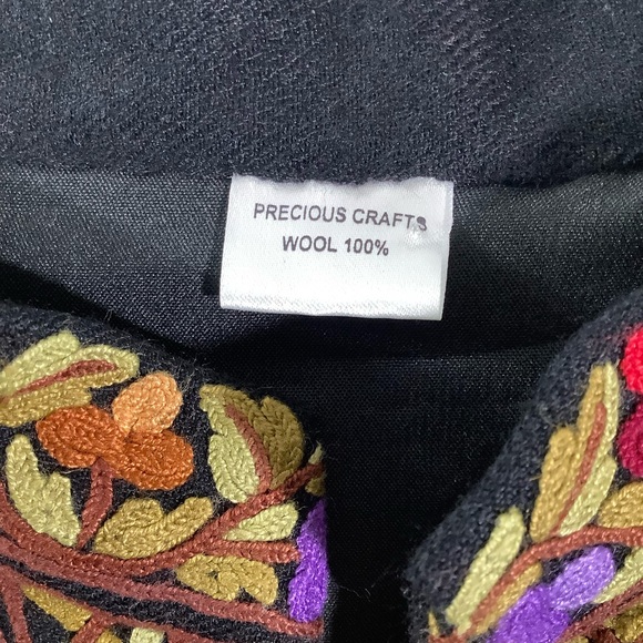 Precious Craft Women’s Wool Floral Embroidery Long Coat Boho Hippie Y2K - Picture 7 of 8